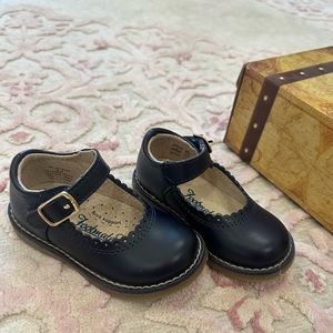 FootMates children blue/navy maryjanes size 4.5